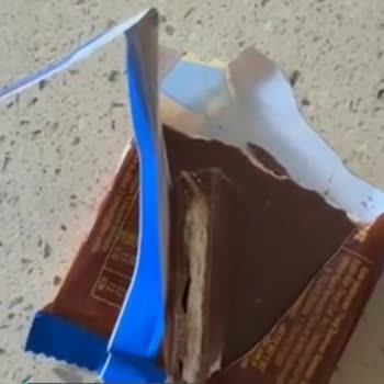 Ülker Kurtlu Albeni Fındıklı Çikolata