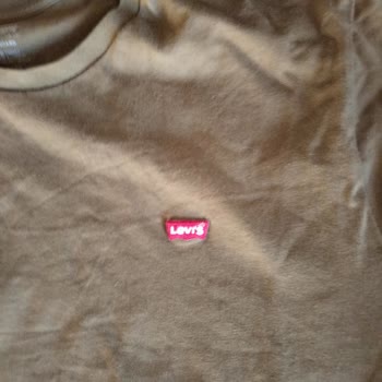 Levi’s Tişörtte Renk Solması Ve Garanti Kapsamında Değişim Talebi
