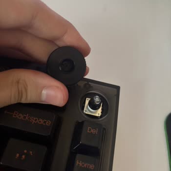 Hawk Gaming Klavyesi Tanınmıyor, A Tuşu Çöküyor Ve Ses Tekerleği Kırık