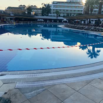 Crystal Hotels Crystal Paraiso Aqua Oda Ve Havuzla İlgili Ciddi Sorunlar Yaşıyoruz