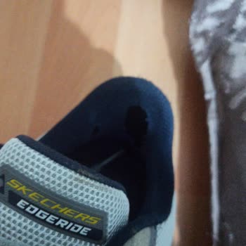 Ayıplı Skechers Edgeride Model Ayakkabının İç Astarı Yırtıldı