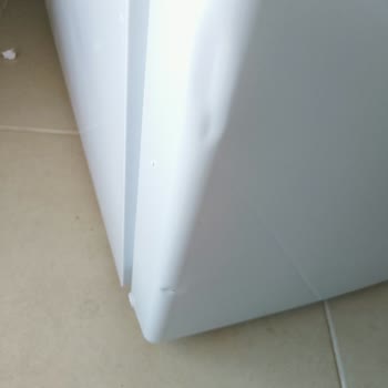 Teslimat Anında Hasarlı Buzdolabı Ve Eksik Ocak: Değişim Talebi