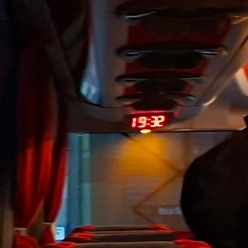 Aşırı Gecikme, Bozuk Havalandırma Ve Sağlık Riskiyle Kaba Muavin Tutumu