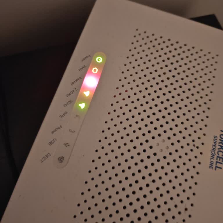 Bölgesel Sürekli İnternet Kesintileri Ve Bilgilendirme Eksikliği