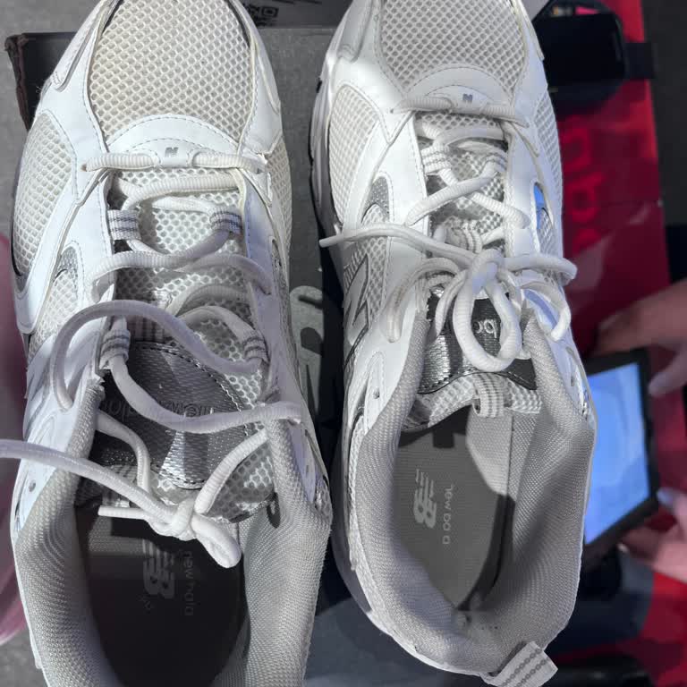 New Balance 408 Ayakkabısının Kısa Sürede Yırtılması Ve Mağaza Reddedilmesi