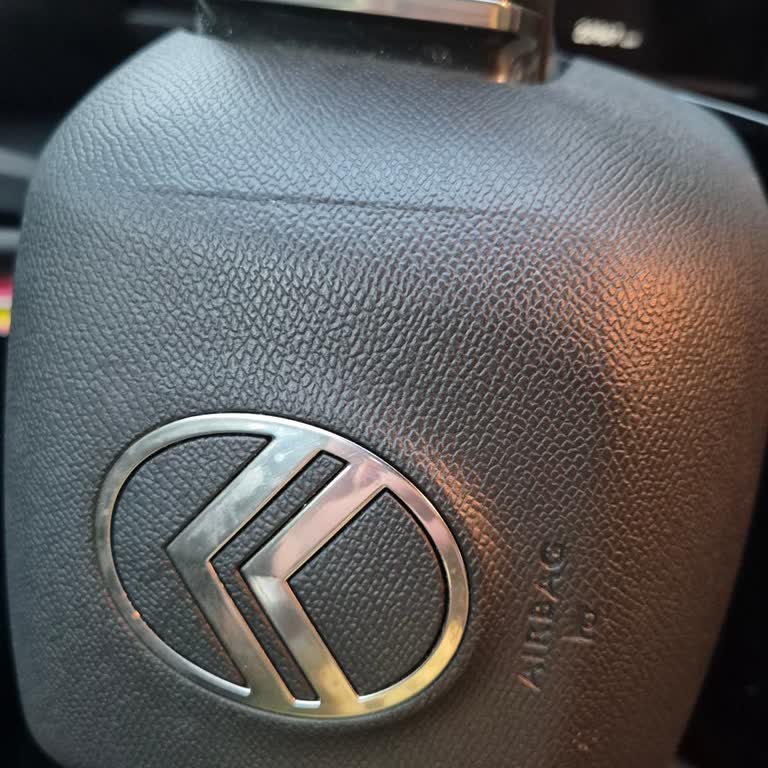 Yeni Citroen C4'te Direksiyon Airbag Kapağındaki İz Üretim Hatası Olarak Garanti Dışı