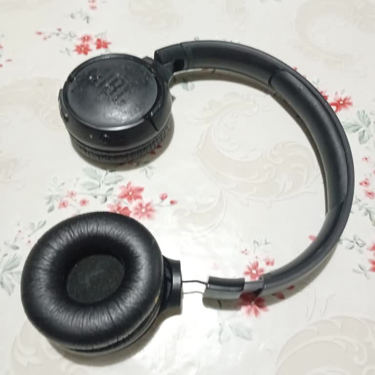 JBL 510BT Kulaklık Menteşesi Kırıldı, Garanti Onarım Talebine Cevap Gelmedi