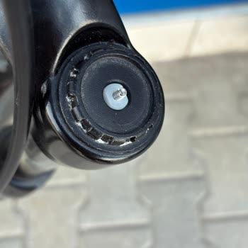 Bianchi Magma Bisikletinde Ön Amortisör Kapağı Kısa Sürede Çıktı