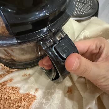 Garanti Ürünlerinde Parça Onarımı İçin Tam Makine Gönderilmesi Talebi