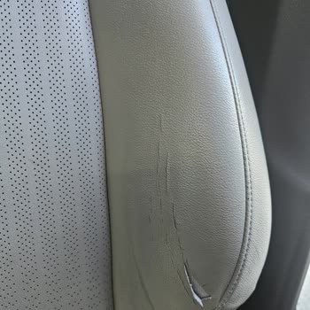 Garanti Biten Honda Civic Deri Koltuğunda Çatlama İçin İyi Niyet Garantisi Talebi