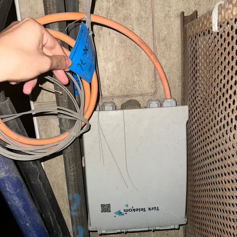 Türk Telekom Fiber Optik Kablo Kopması Nedeniyle İnternet Kesintisi Ve Acil Tamir Talebi