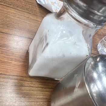 Tuzlukta Kıl Bulunması Ve Personelin Özürsüz Tutumu
