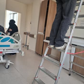 Acil Klima İhtiyacı Ve Umursamaz Personel Tutumu: Ameliyat Sonrası Servis Şikayeti