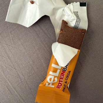 Fellas Protein Bar’da Taş Benzeri Yabancı Cisim Ve Diş Ağrısı Şikayeti