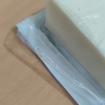 Torku Tam Yağlı Tost Peynirinde Küf Ve Sağlık Endişesi