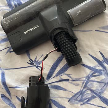 Garanti Kapsamında Emiş Başlığı Değişimi Ücret Talep Ediyor