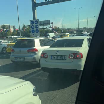 Yoğun Trafik Nedeniyle Feribot Kaçırıldı, Yaşlı Yolculara İade Reddi
