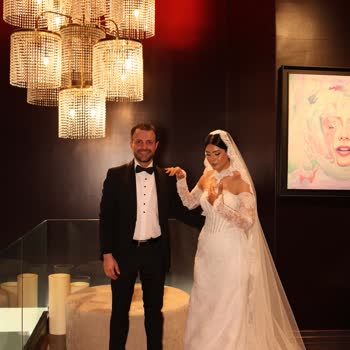 Düğün Fotoğraflarında Amatör Çekim Ve Söz Verilen Düzenleme Yok