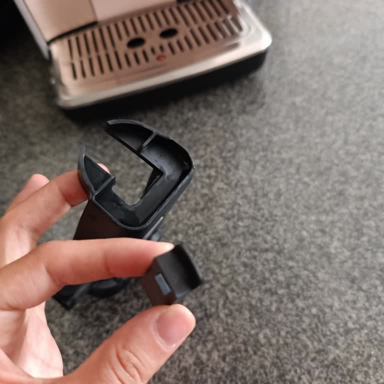 Philips Kahve Makinesi LatteGo Haznesi Kırıldı Ve Garanti Talebi