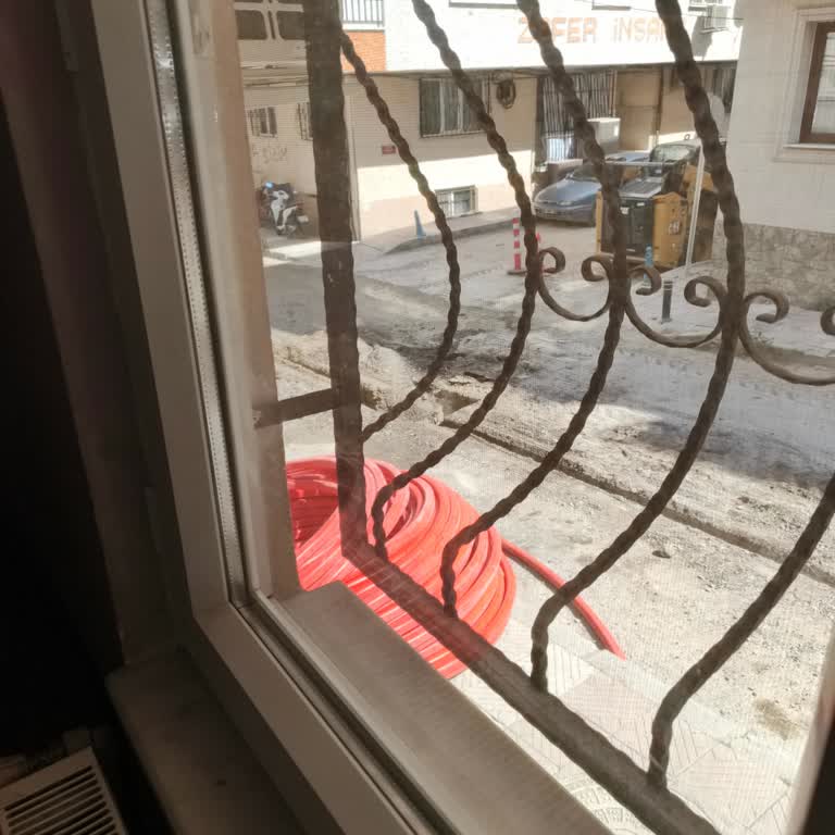 Erken Saatlerde Gürültülü Kazı, Su Borusu Patlaması Ve Çevre Kirliliği