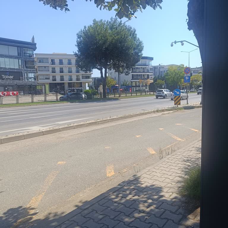 Gülhan Durağında Otobüs Durmaması İşe Gecikmeye Yol Açtı