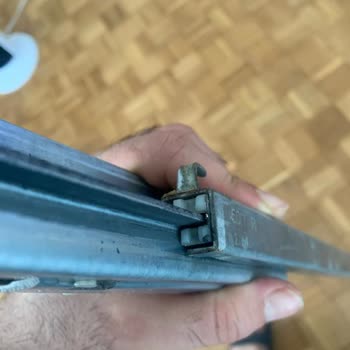 Samet Smart Slide Çekmece Rayının Sol İç Plastik Yatak Parçası Kırıldı
