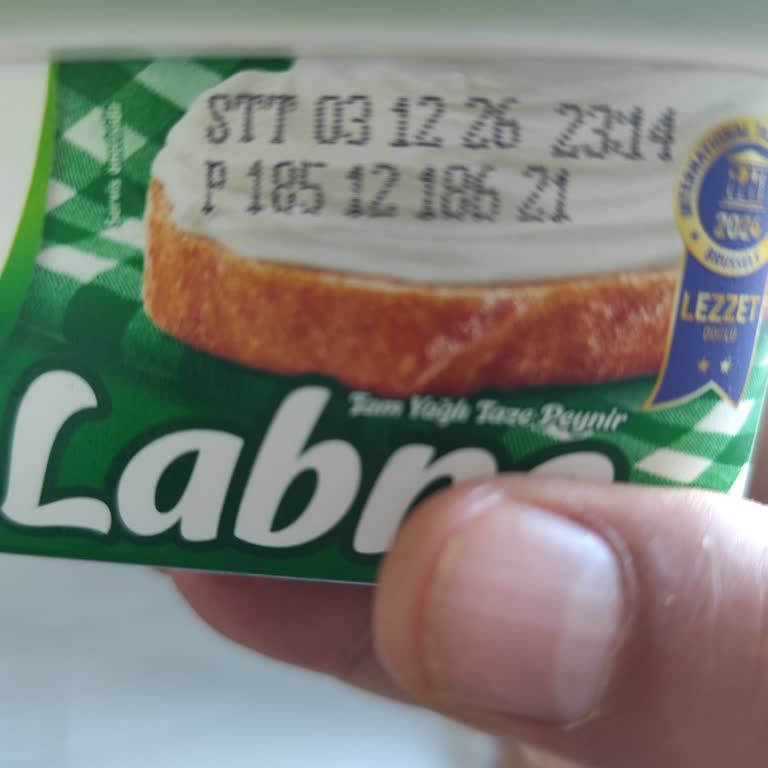 İleri Son Kullanma Tarihli Labne Peynirinde Beklenmedik Bozulmuş Tat