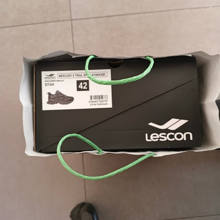 Dar Kalıptaki Lescon Ayakkabı Ayağımı Acıttı