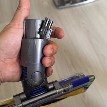Kırılan Dyson Başlığı Üretim Hatası Olarak Ücretsiz Değişim Talep Ediyorum