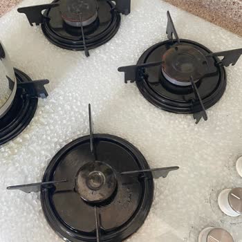 Cam Yüzeyi Aniden Çatlayan Kumtel Ankastre Ocak İçin Ücretsiz Değişim Talebi