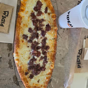 Yanıltıcı Menü Görseli Ve Az Malzemeli Kavurmalı Pide Şikayeti