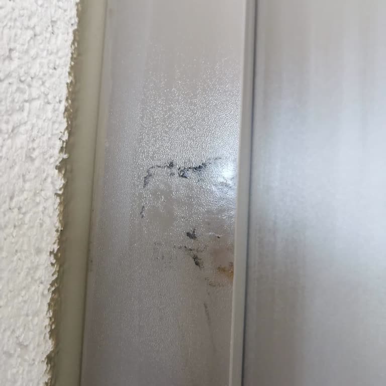 Nazilli Winsa Bayisinde Ayıplı Pencere Ve Panjur İşleri Hala Çözülmedi