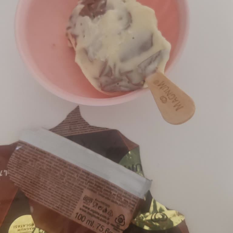 Magnum Badem Dondurması Çikolata Kaplamasız Çıktı Güvenim Sarsıldı