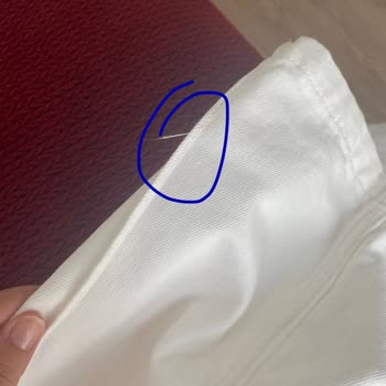 İlk Giyişte Pantolon Yırtıldı, Değişim Veya İade Talebi