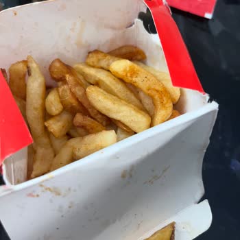 Patates Kızartmasında Kıl Ve Tüy Görülmesi Hijyen Sorunu