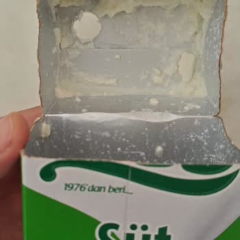 Şok Markette Satılan Mis Süt Kesildi Ve Topaklandı, Hastalık Riski Yaratıyor
