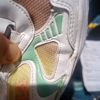 Zapatos FILA destruidos en un mes, solicito reembolso o cambio
