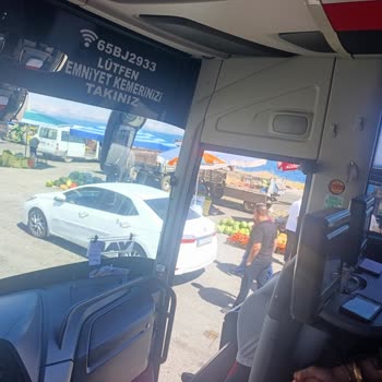 Yeşil Erciş Otobüsünde Alışveriş Ve Temizlik Sebebiyle Yolcu Bekletildi