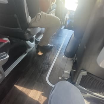 Yeşil Erciş Otobüsünde Alışveriş Ve Temizlik Sebebiyle Yolcu Bekletildi