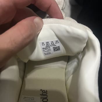 Sneaks Up'ta Beden Uyuşmazlığı Ve Değişim Reddine Şikayet