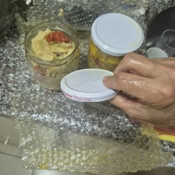 Kapanmayan Kavanoz Nedeniyle Yağ Dökülmüş Ve Ezilmiş Enginar, Cevapsız Müşteri Hizmetleri
