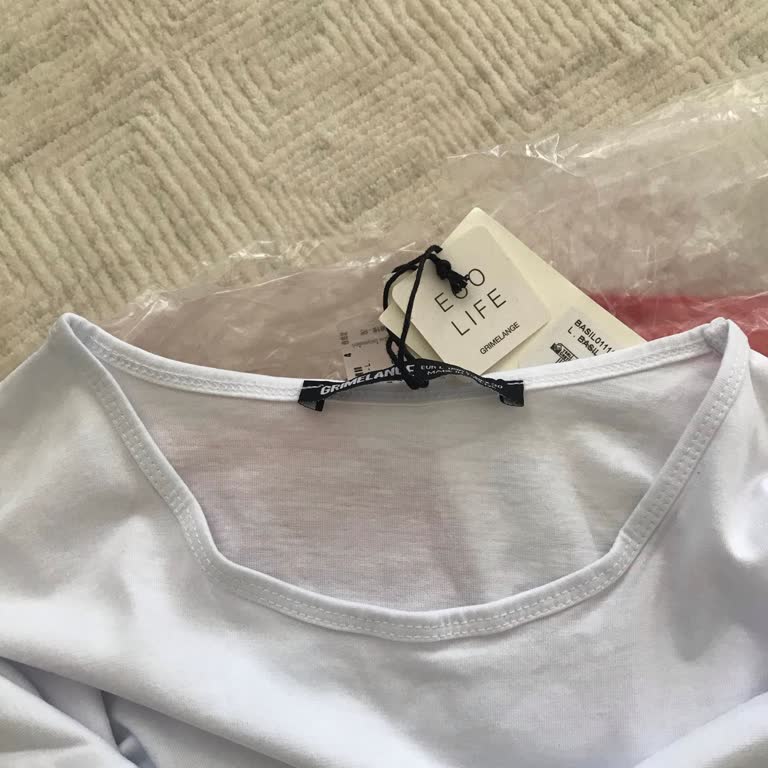 Uzun Kollu TShirtlerde Aynı Dikiş Hatası Ve Cevapsız Yanıt