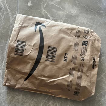 Amazon Türkiye’de Kitaplar Boyutuna Uygun Paketlenmediği İçin Hasar Görüyor