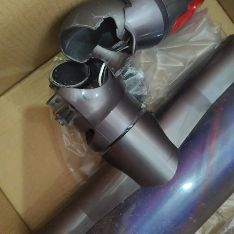 Dyson Süpürge Başlığı Kırıldı, Tamir Yok, Sadece Yeni Parça Teklifi