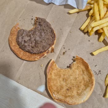 Gebze McDonald's Şubesinde Tekrarlanan Patates Boyu, Sos Eksikliği Ve Boş Hamburger Şikayeti