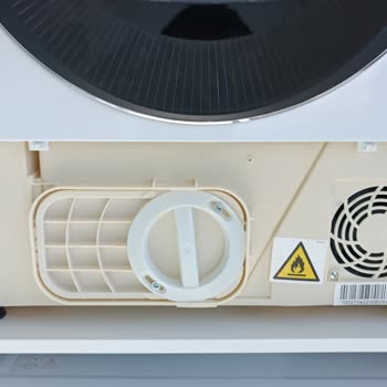 Hoover Kurutma Makinesinin Kırılan Plastik Parçası İçin 200 TL Ücret Talebi