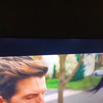 Ambilight TV'de Belirgin Işık Süzmesi Ürün Ayıplı Değişim Talebi