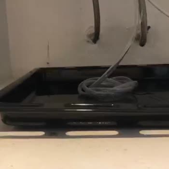 Arçelik Yetkili Servisin Montaj Hatası Banyoda Sürekli Su Sızıntısına Ve Maddi Zararına Yol Açtı