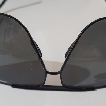 Porsche Design Güneş Gözlüğünde Garanti Dışı Soyulma Ve Ücretsiz Onarım Talebi
