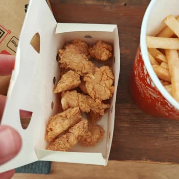 Eksik Nugget Ve Yarım Patates Kovası Şikayeti